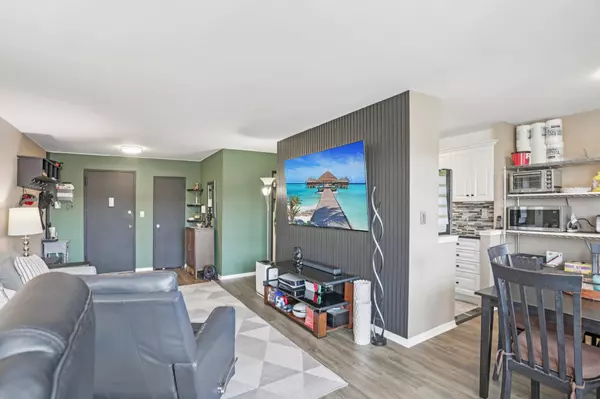 Yonkers, NY 10705,385 Mclean AVE #10B