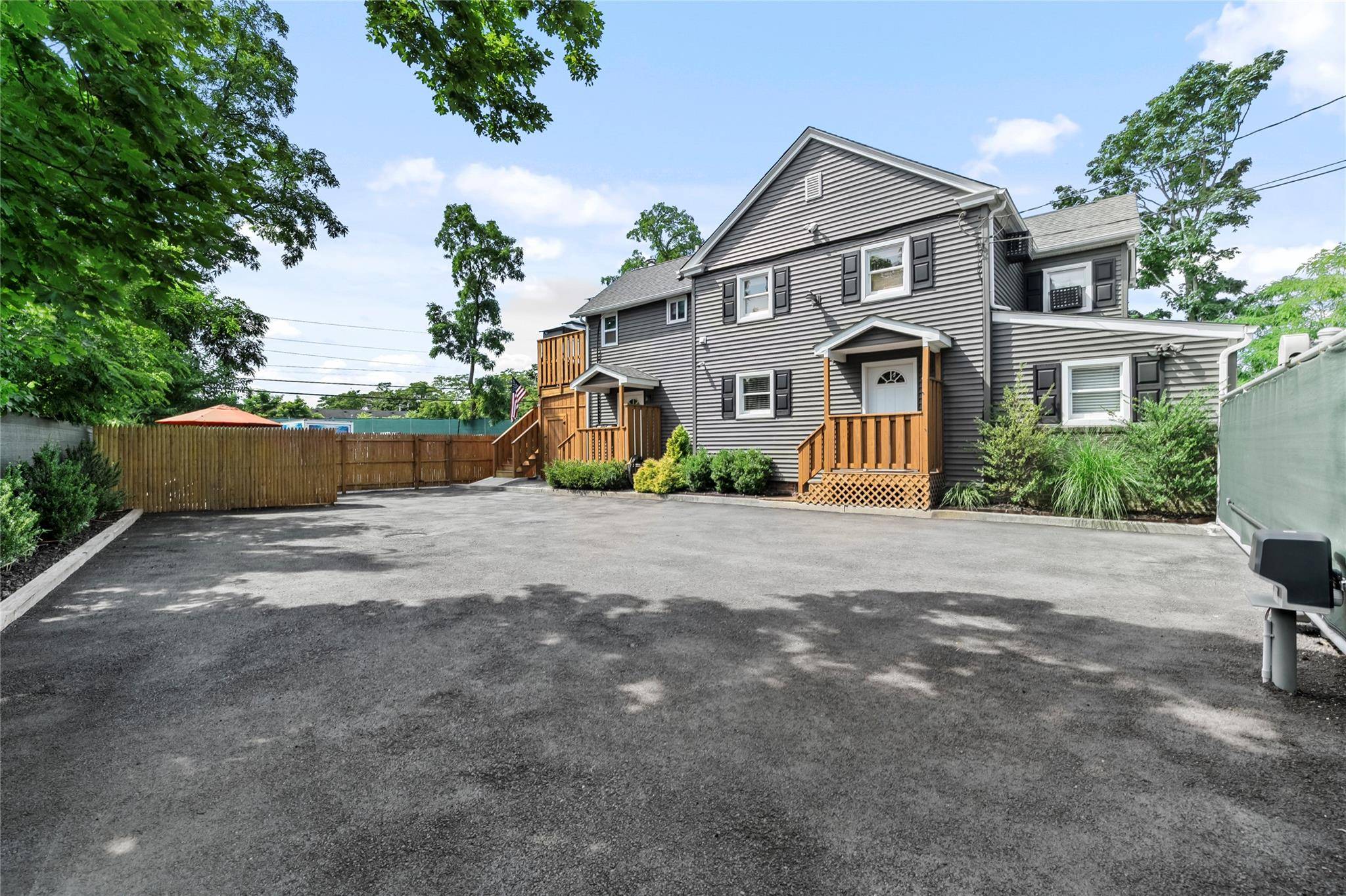 Sayville, NY 11782,296 N Main Street