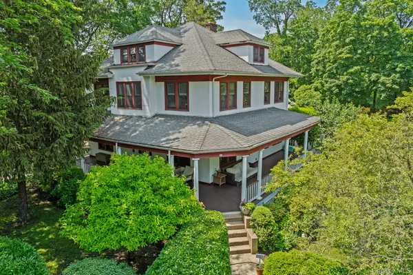 Sea Cliff, NY 11579,86 Lafayette AVE