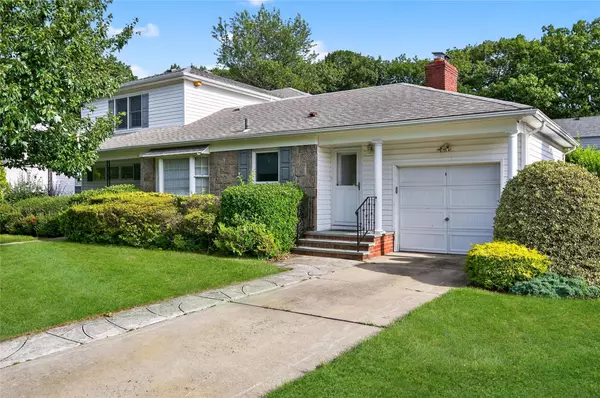 Garden City, NY 11530,47 Vassar ST