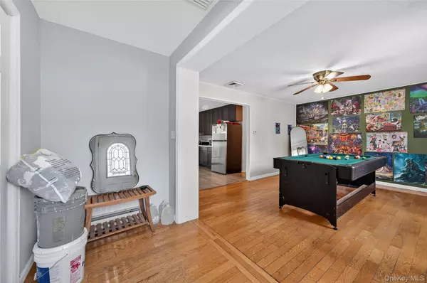 Monroe, NY 10950,9 Woodland RD