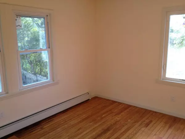 Woodmere, NY 11598,122 Combs AVE