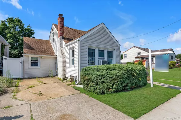 Island Park, NY 11558,9 Hamilton AVE