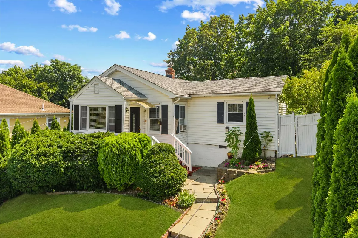 Ossining, NY 10562,7 Belleview AVE