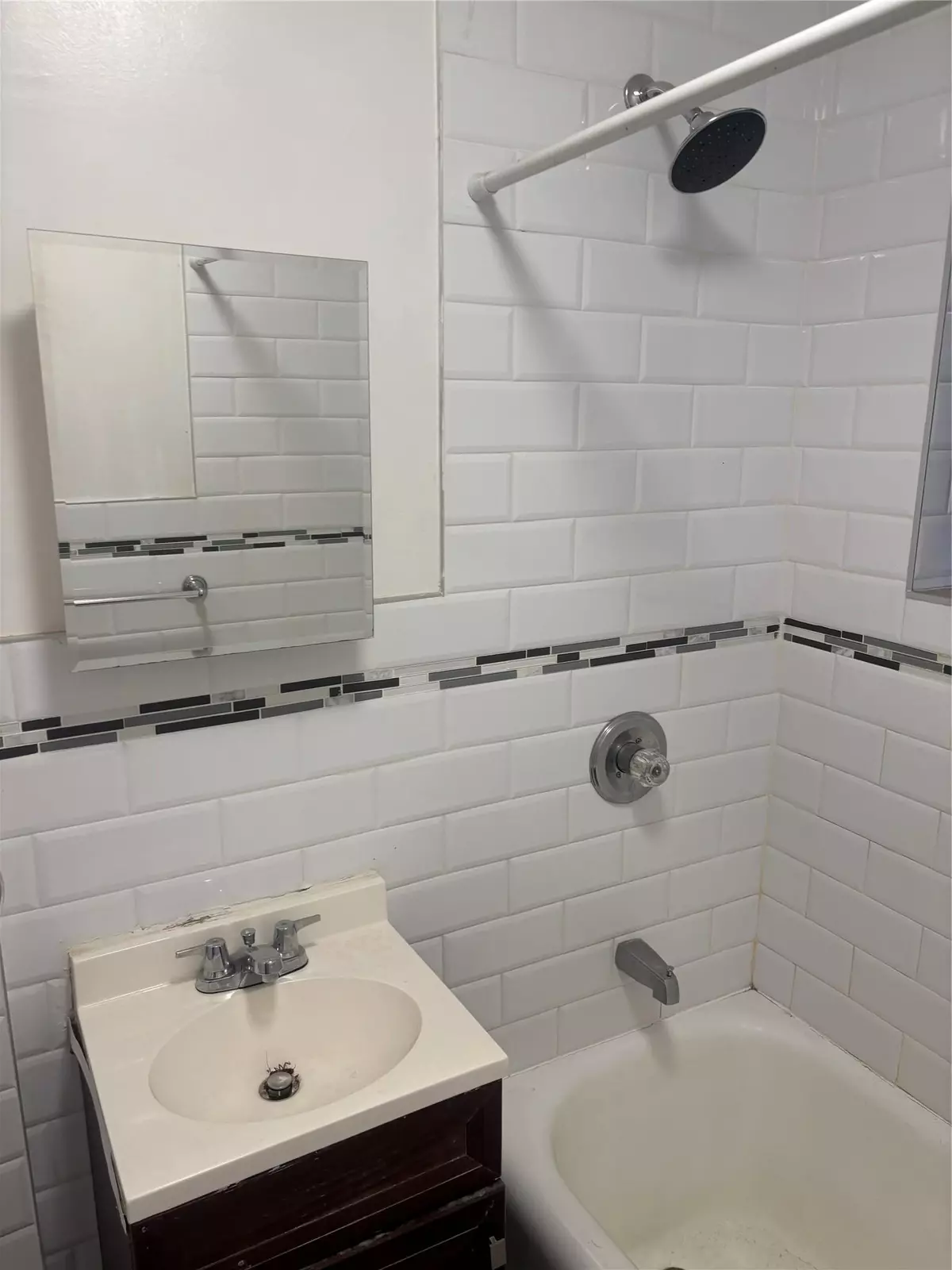 Jackson Heights, NY 11372,37-16 83 ST #2A
