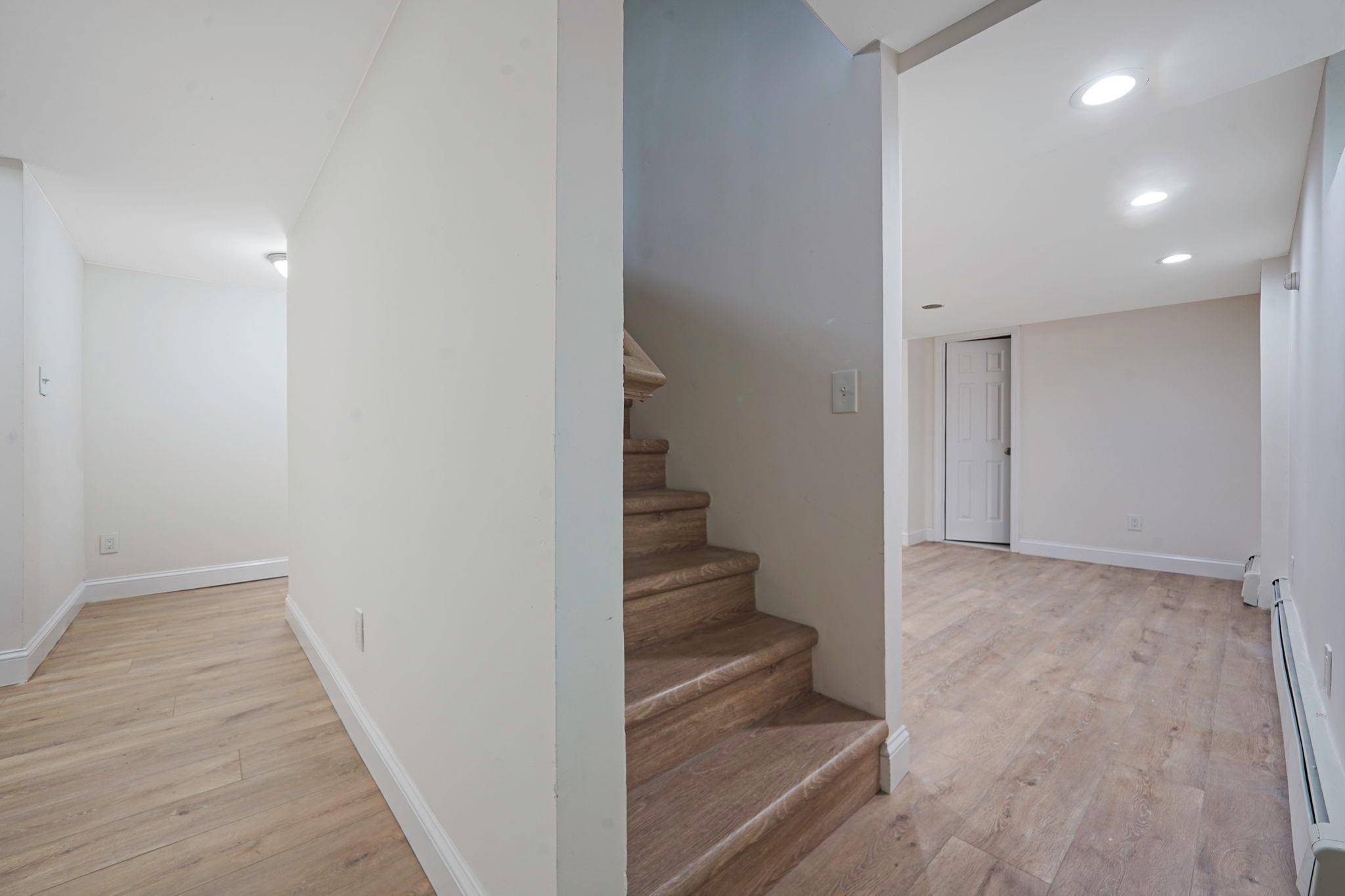 Rocky Point, NY 11778,82 Sunburst DR