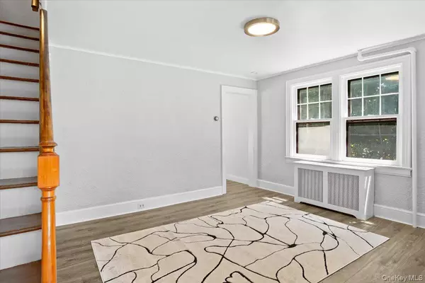 Great Neck, NY 11024,13 Potters CT