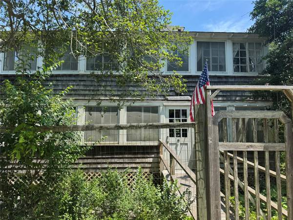 212 wilmot RD, Ocean Beach, NY 11770