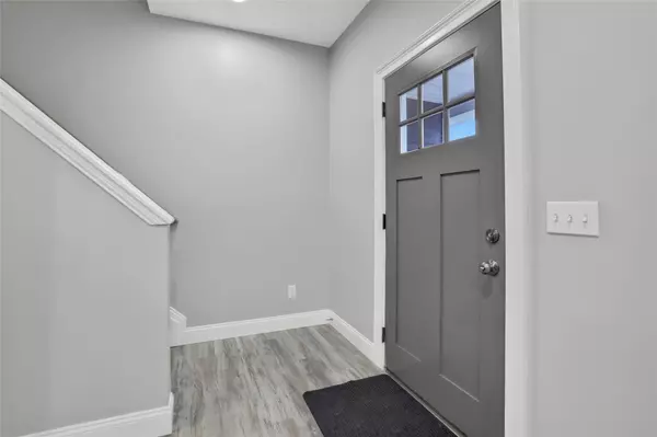 Milton, NY 12547,108 Clarks LN