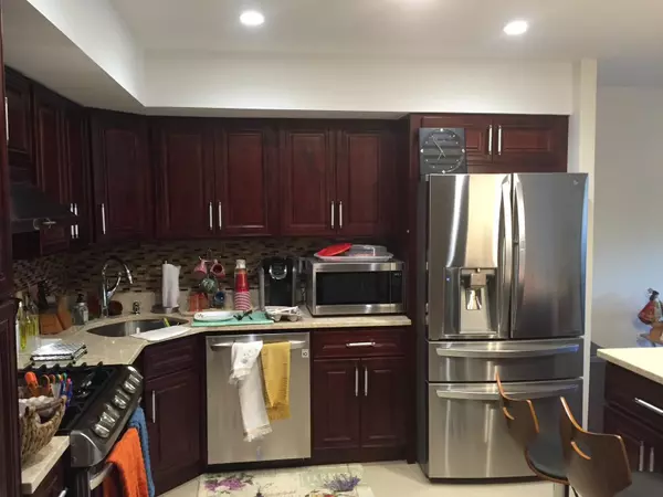 Jamaica, NY 11435,14760 Grand Central Pkwy