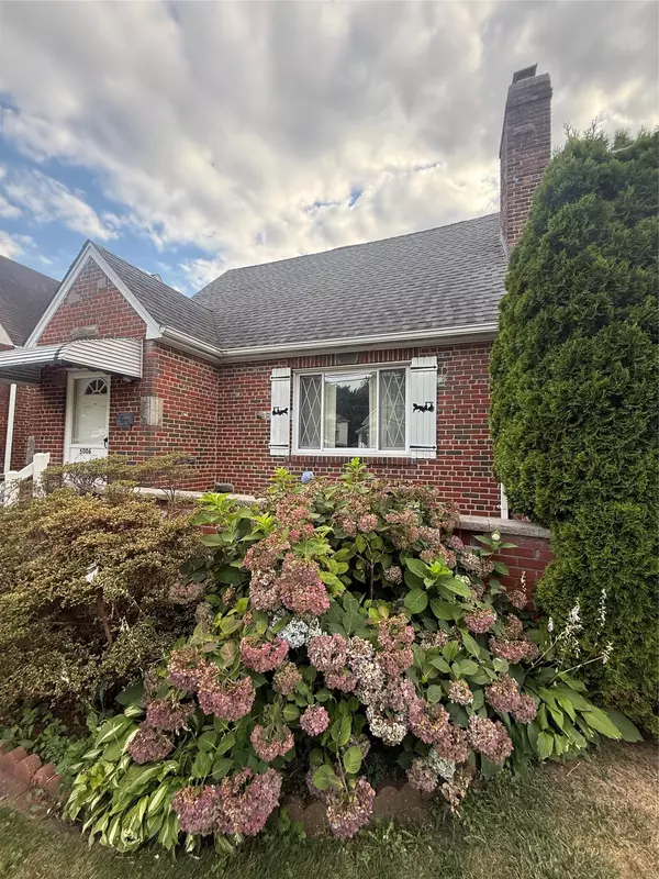 Little Neck, NY 11362,5006 Marathon Pkwy
