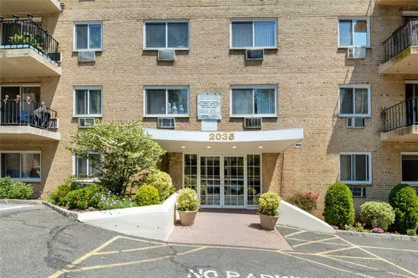 2035 Central Park AVE #2H, Yonkers, NY 10710