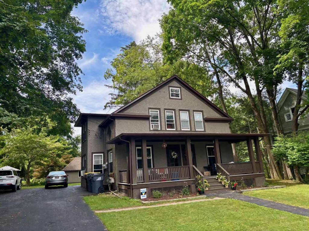7 Oakland CT, Warwick, NY 10990