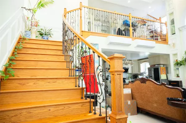 Whitestone, NY 11357,145-33 4th AVE