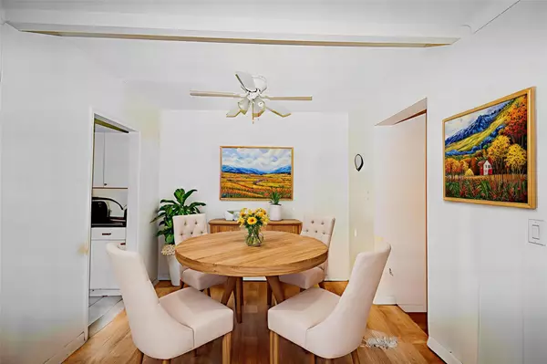 Jackson Heights, NY 11372,3441 85th #3A