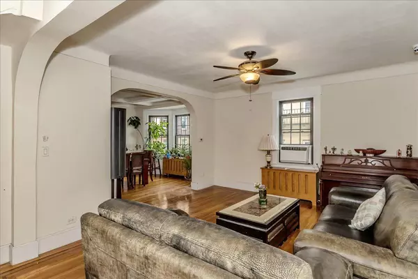 Flushing, NY 11358,35-63 168th ST