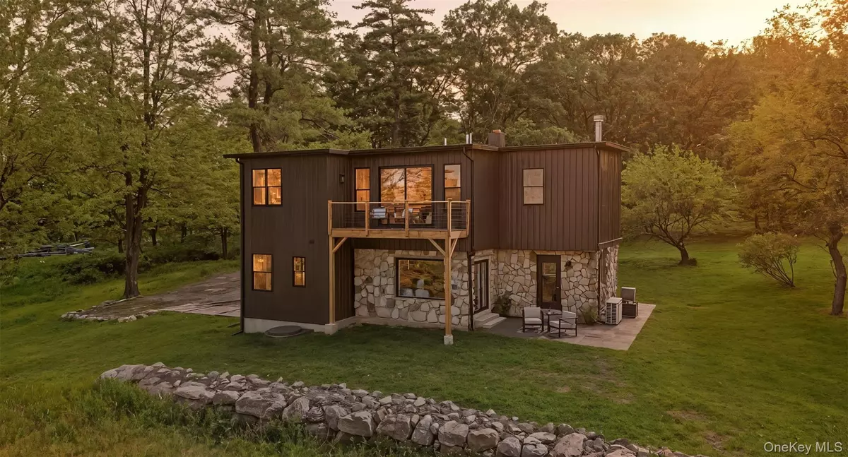 Cragsmoor, NY 12420,115 Schuyler AVE