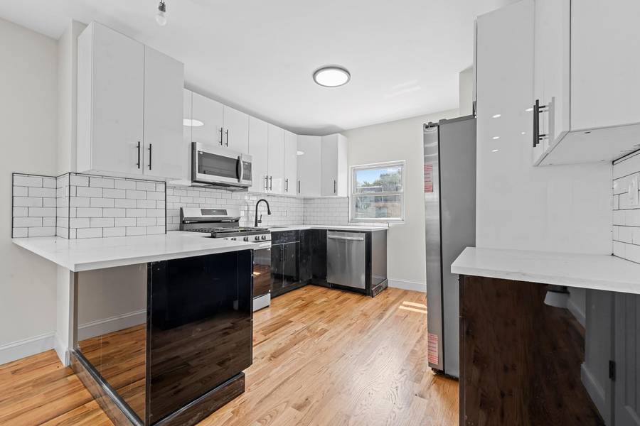 13336 114th PL, South Ozone Park, NY 11420