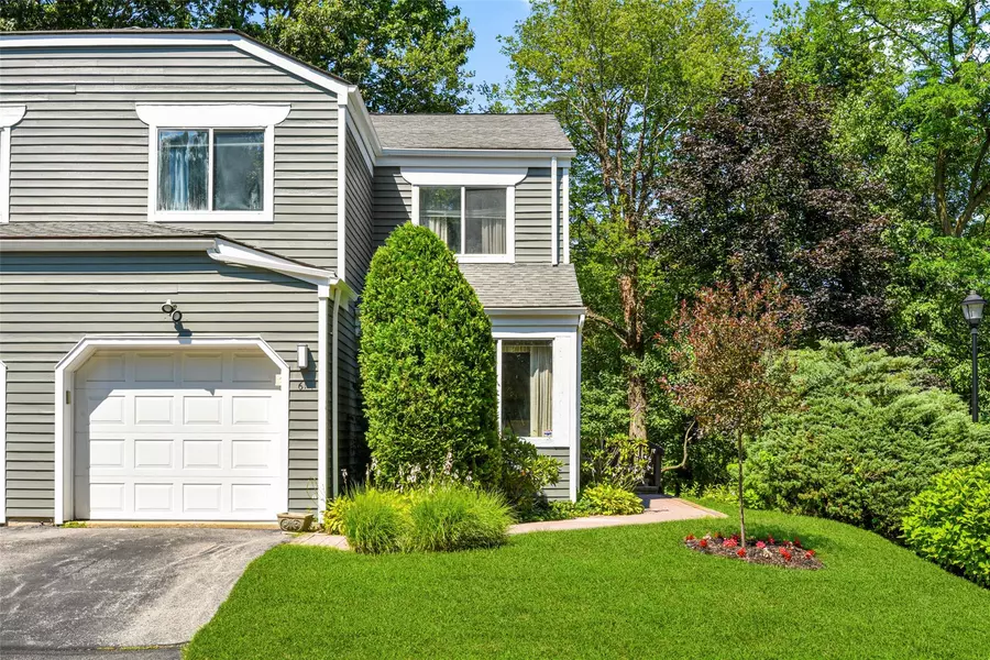 61 Top Of The RDG #D22, Mamaroneck, NY 10543