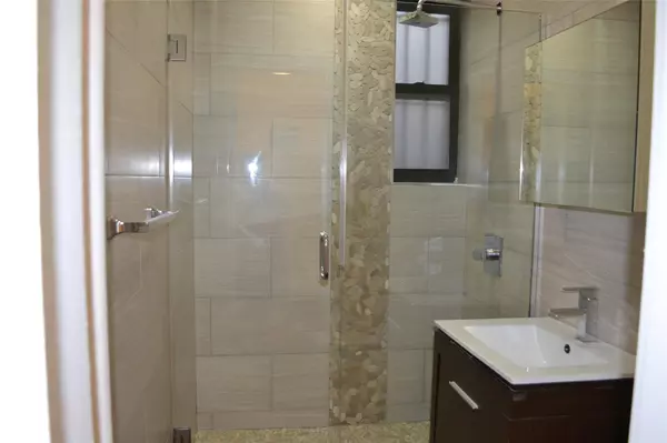 New York (manhattan), NY 10037,48 W 138 ST #1A