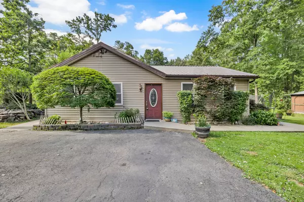 39 Hoppenstedt RD, Wallkill, NY 12589