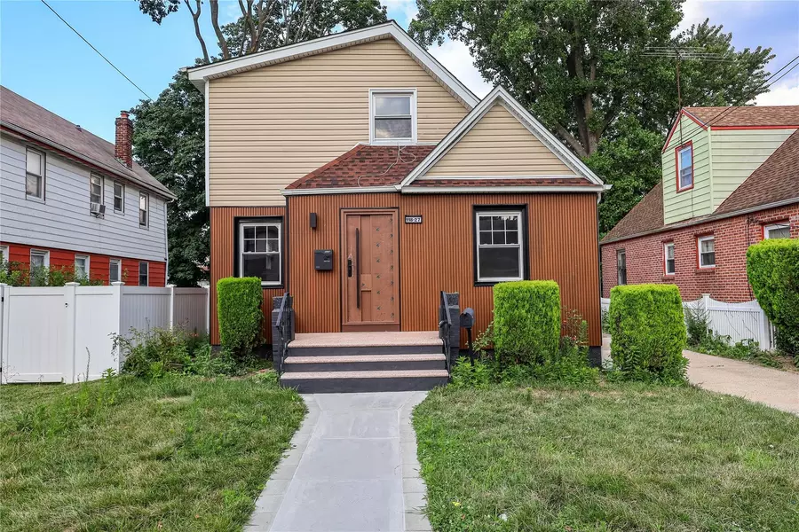 118-27 201st ST, Saint Albans, NY 11412