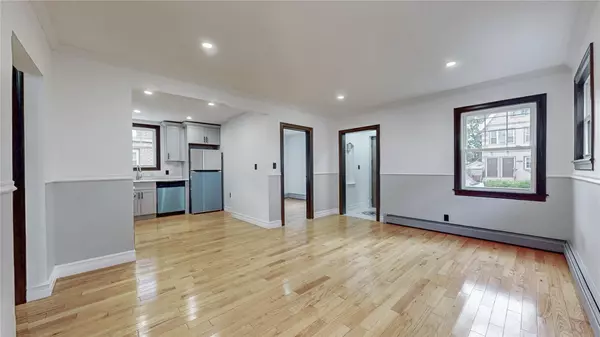 Saint Albans, NY 11412,118-27 201st ST