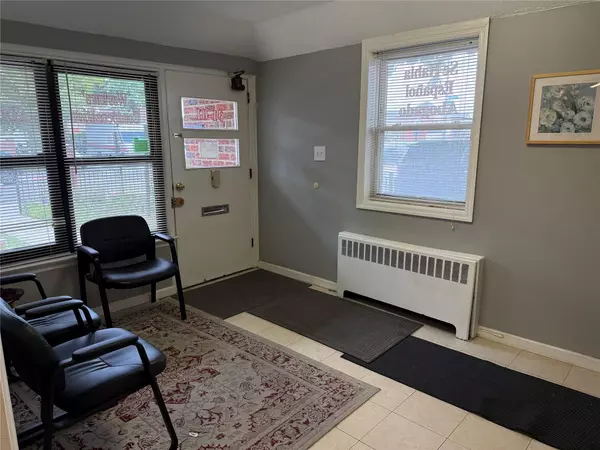 East Elmhurst, NY 11369,3101 90th ST