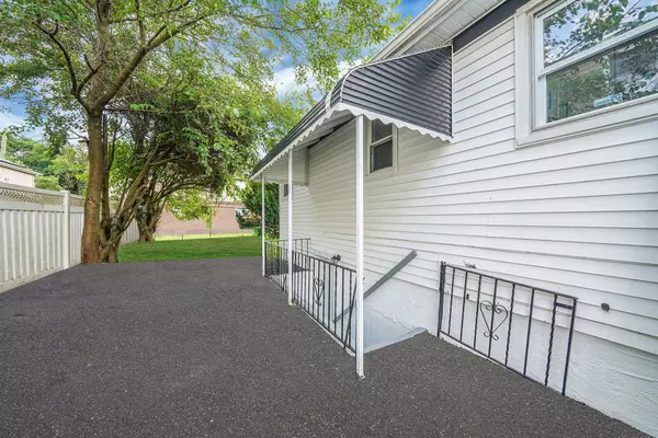 Jamaica, NY 11434,17452 128th AVE