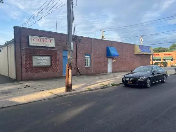 Baldwin, NY 11510,1951 GRAND AVE