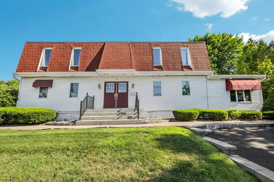 11 Ramapo RD, Garnerville, NY 10923