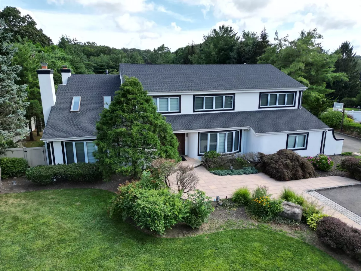 Woodbury, NY 11797,55 Westwood CT