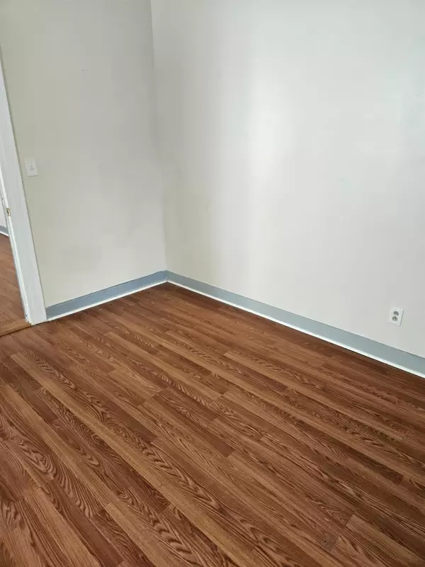 Bronx, NY 10466,4334 Barnes AVE
