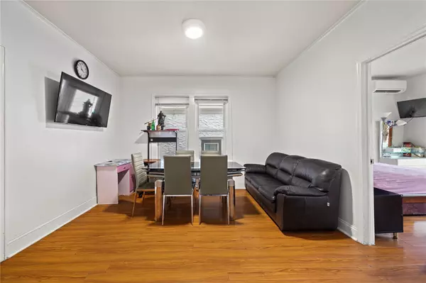 College Point, NY 11356,12141 6th AVE