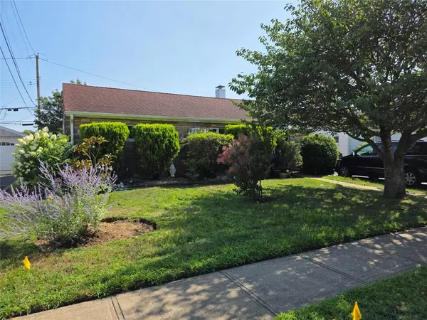Bethpage, NY 11714,8 Reading LN