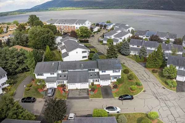 402 Plover CT, New Windsor, NY 12553