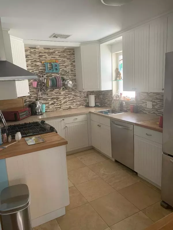 Long Beach, NY 11561,65 Virginia AVE