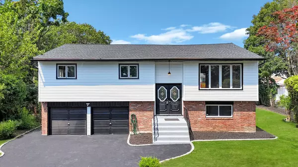 1503 Hemlock AVE,  East Meadow,  NY 11554