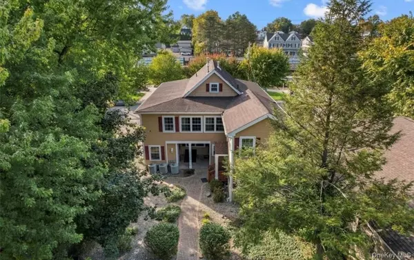 Congers, NY 10920,10 Burnside AVE #F