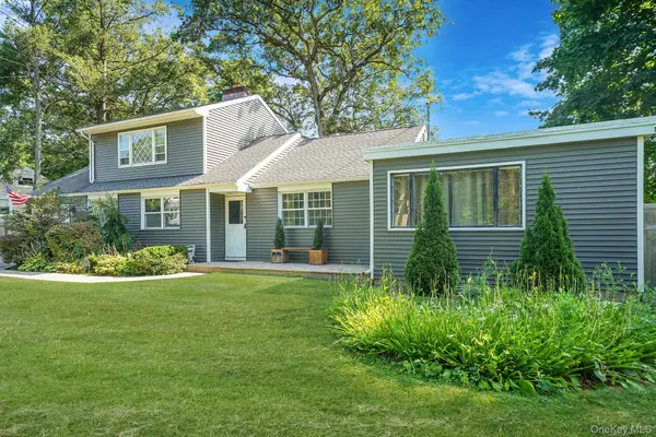 Melville, NY 11747,7 Scott DR