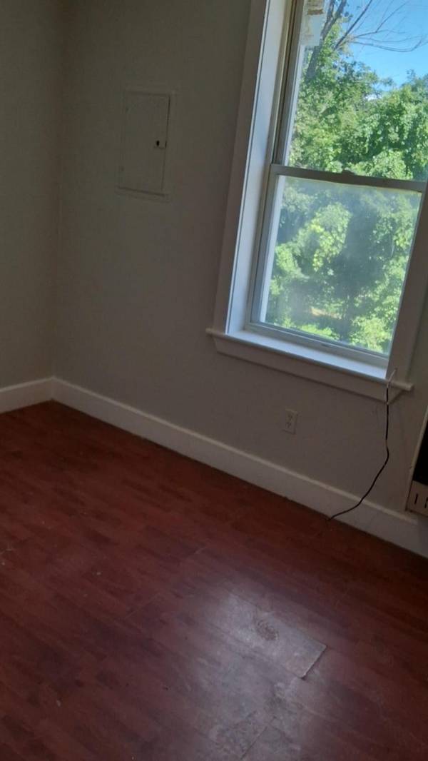 Ferndale, NY 12754,11 Ontario ST #B