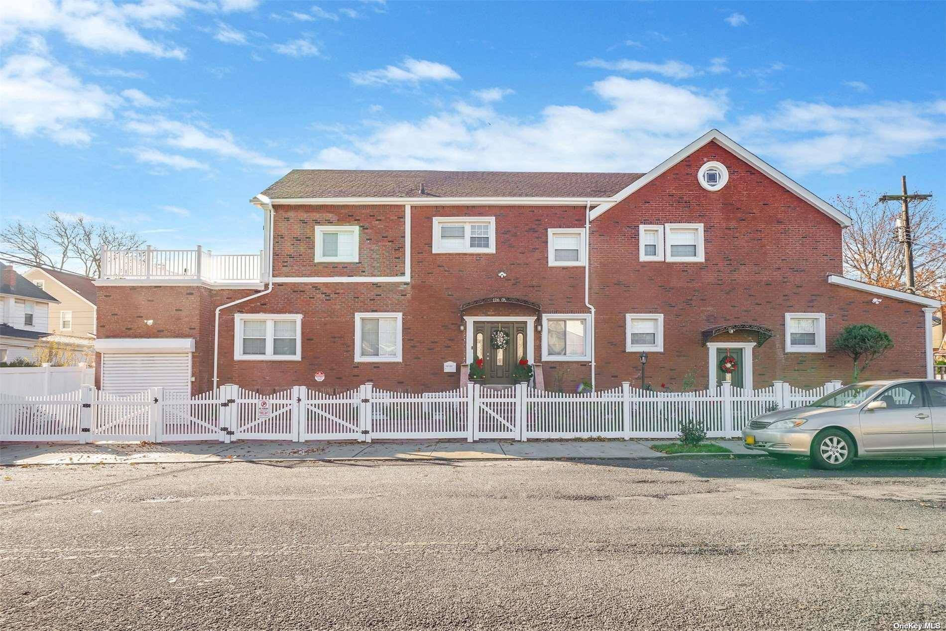 11601 221st ST, Cambria Heights, NY 11411