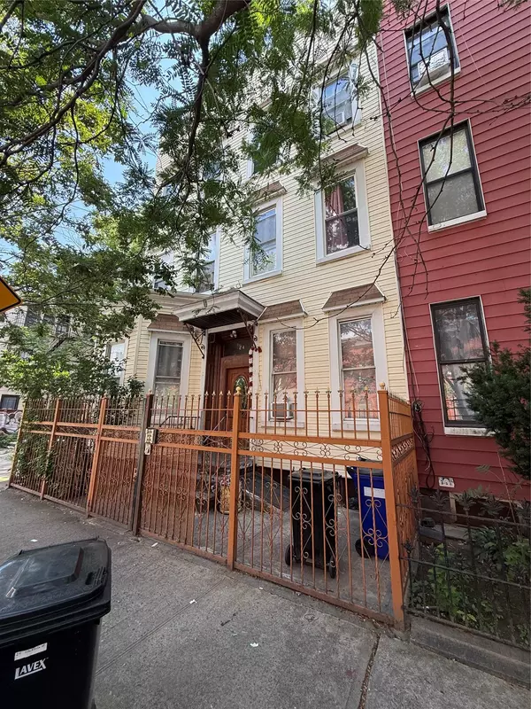 Brooklyn, NY 11221,24 Stockholm ST