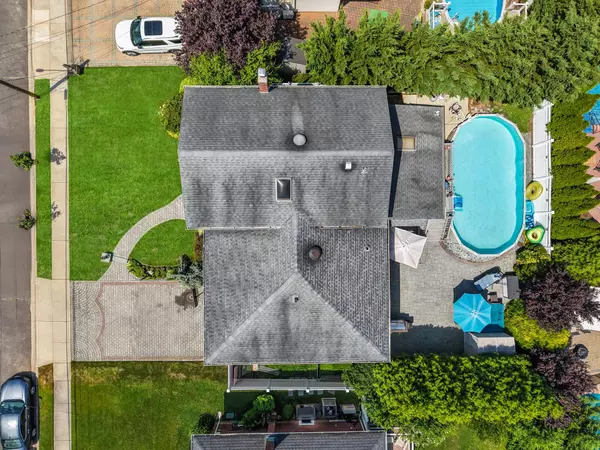 Garden City, NY 11530,330 Whitehall BLVD