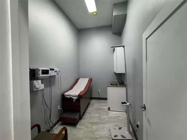 Mount Vernon, NY 10550,126 W 1st ST