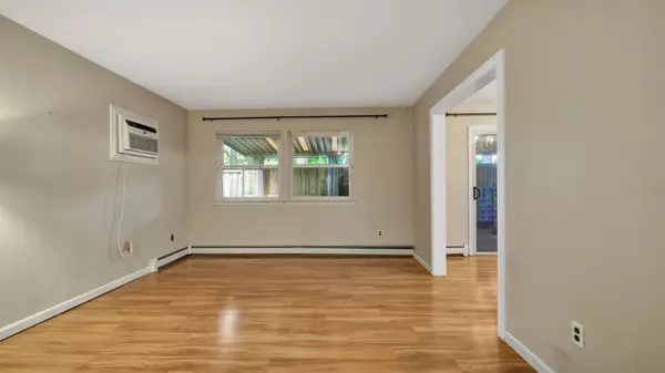 Sea Cliff, NY 11579,3 Altamont AVE