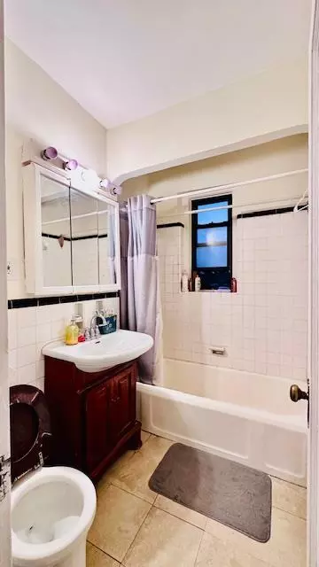 Jamaica Estates, NY 11432,170-40 Highland Avenue #405