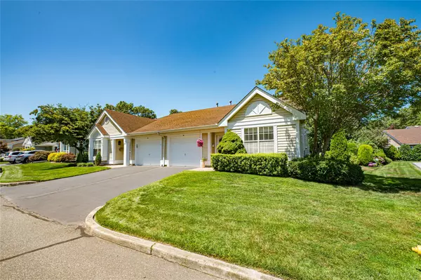 Ridge, NY 11961,14 Wainscott CT