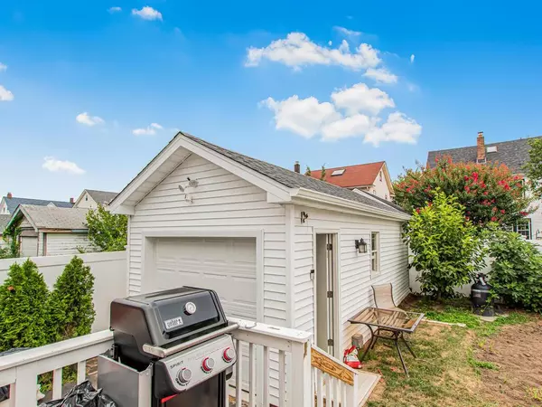 Lynbrook, NY 11563,33 Huntington AVE