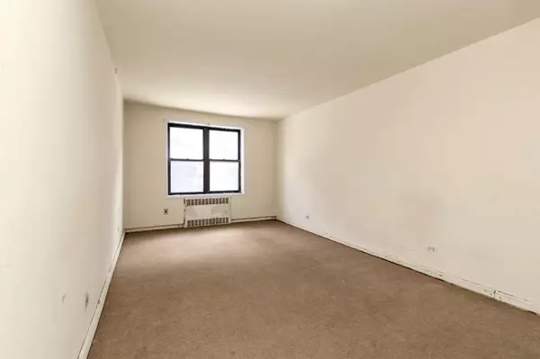 Jackson Heights, NY 11372,34-30 78th ST #2B